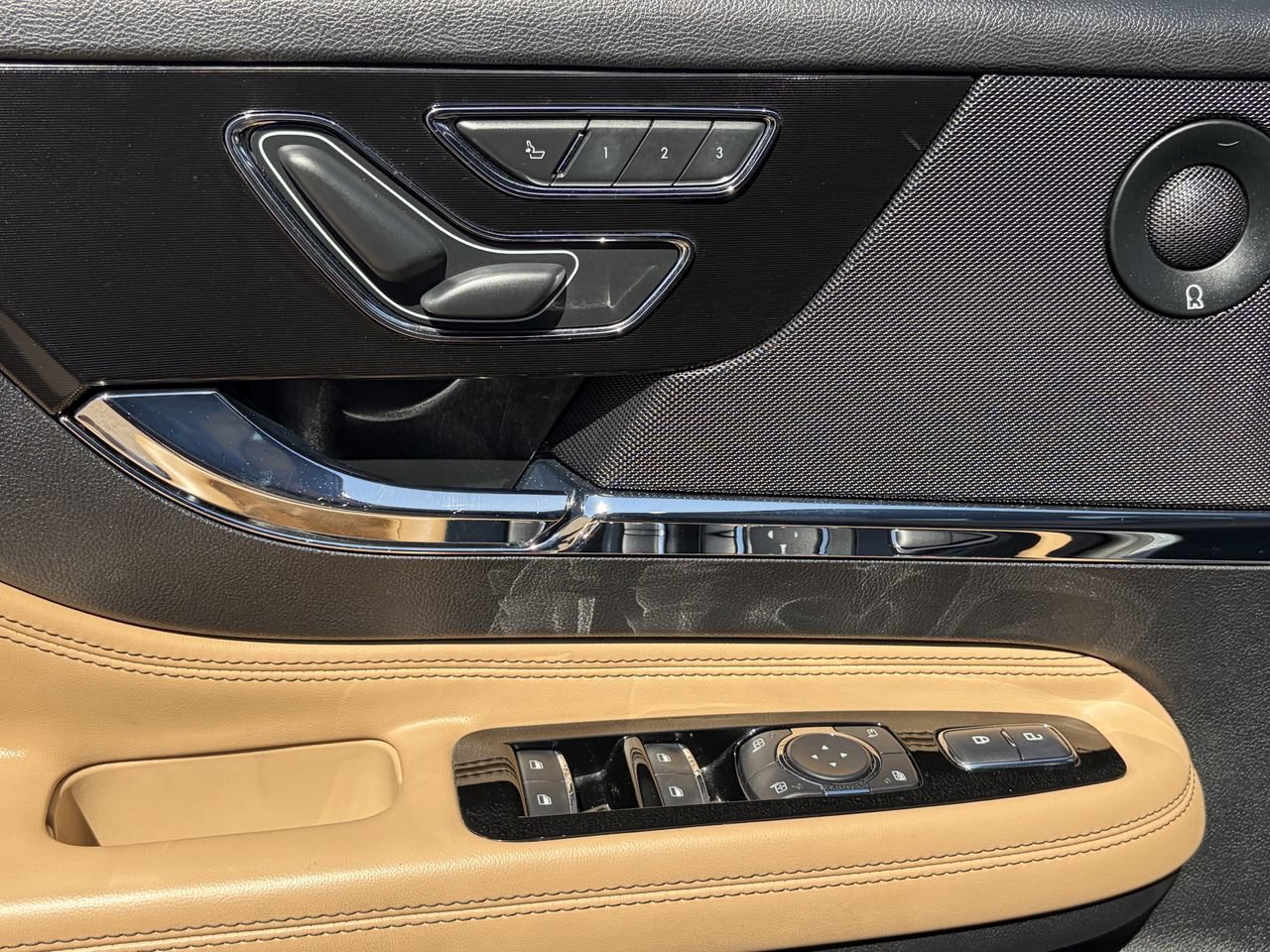 Used 2021 Lincoln Corsair Reserve FWD image 24