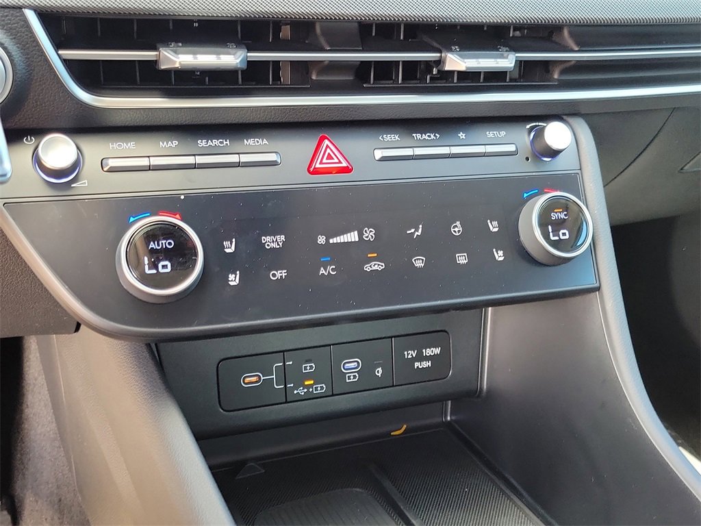 New 2025 Hyundai Sonata Limited image 28