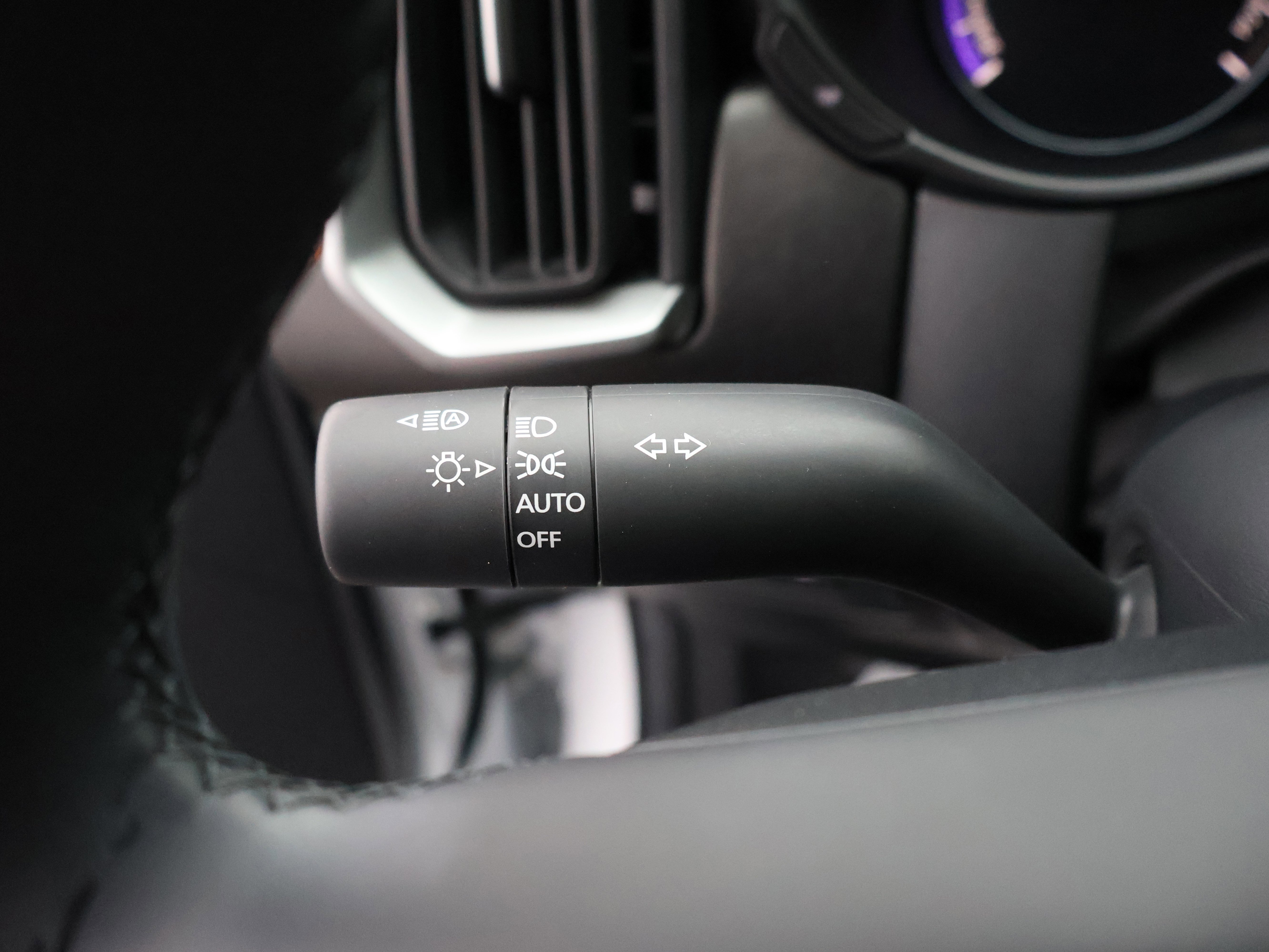 Certified 2025 MAZDA CX-50 AWD 2.5 Hybrid w/ Premium Pkg image 31