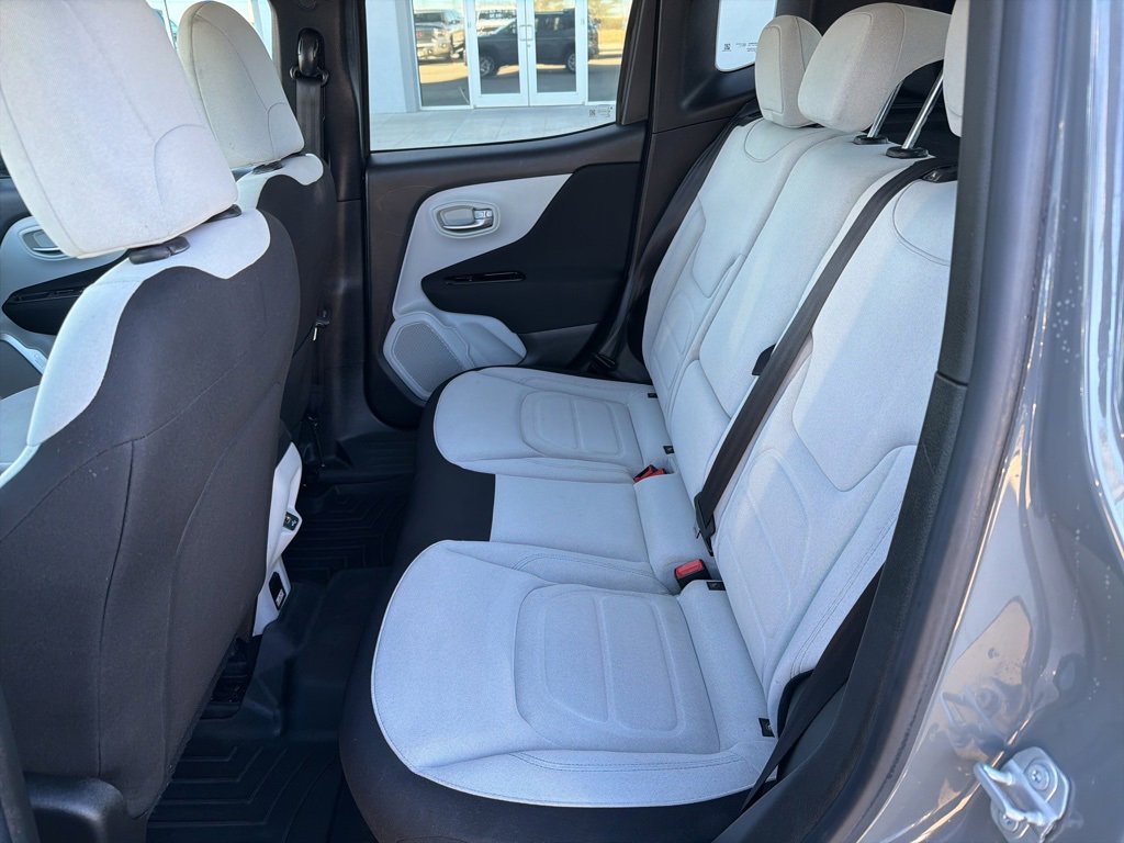 Used 2021 Jeep Renegade Latitude w/ Convenience Group image 8