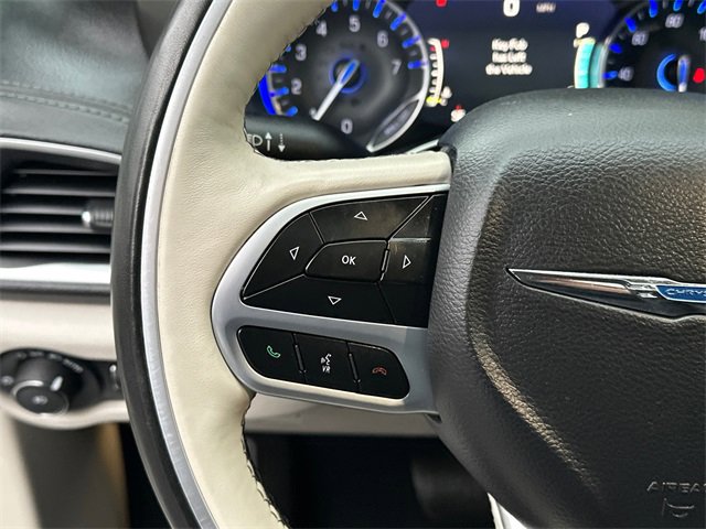 Used 2019 Chrysler Pacifica Limited image 24
