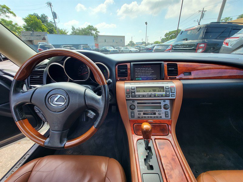 Used 2004 Lexus SC 430 Convertible RWD image 14
