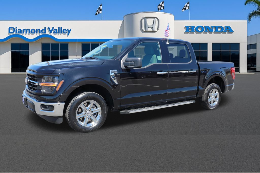 Used 2025 Ford F150 XLT w/ Equipment Group 301A Standard RWD image 3