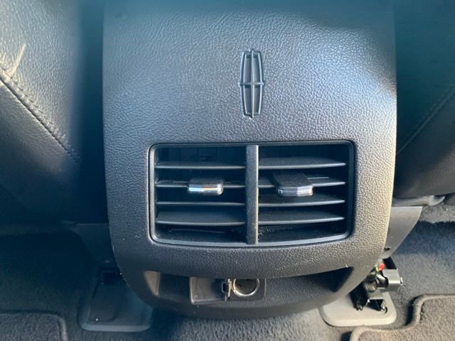 Used 2012 Lincoln MKX FWD image 37