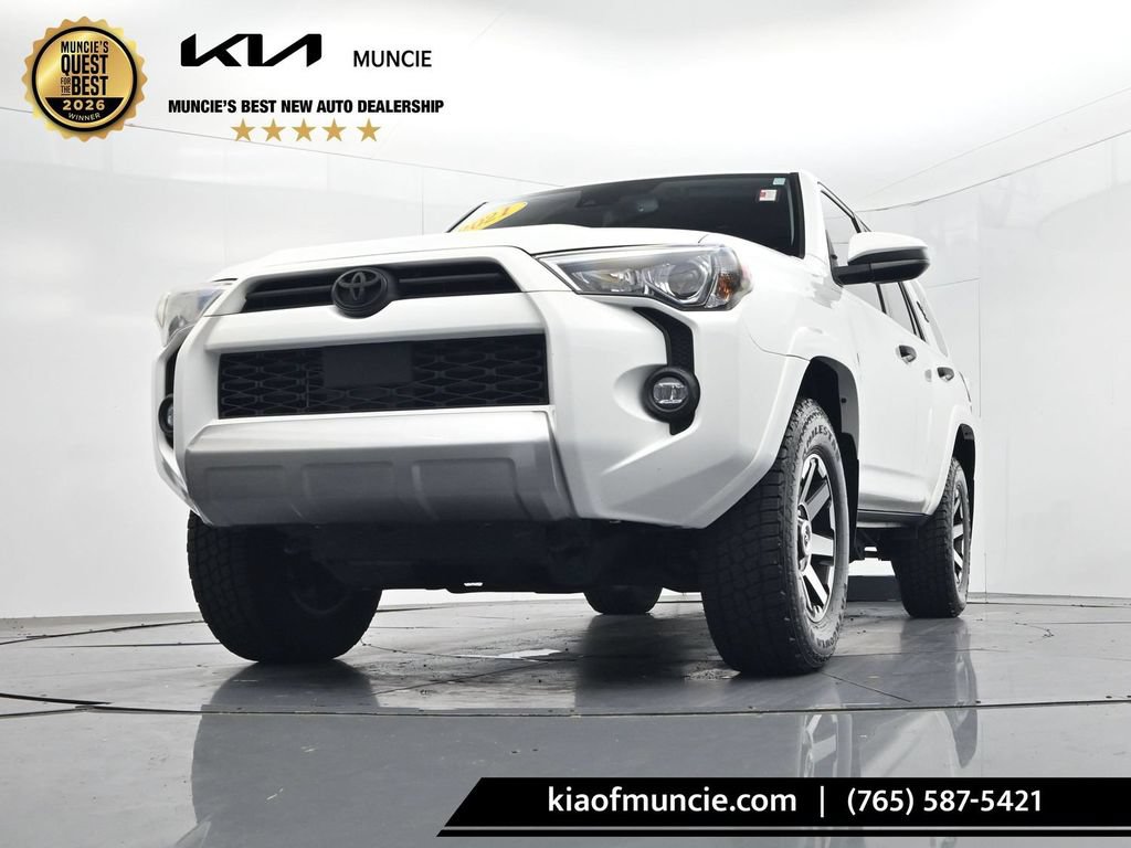 Used 2021 Toyota 4Runner TRD Off-Road AWD/4WD image 36