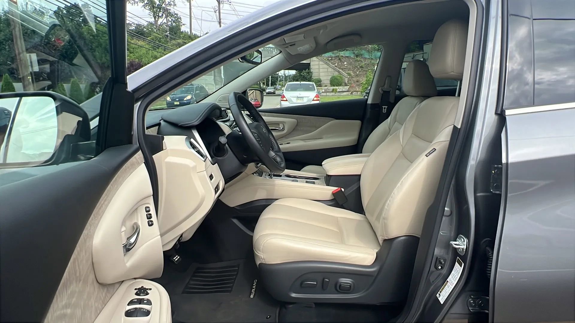 Used 2022 Nissan Murano SL w/ Cargo Package image 27