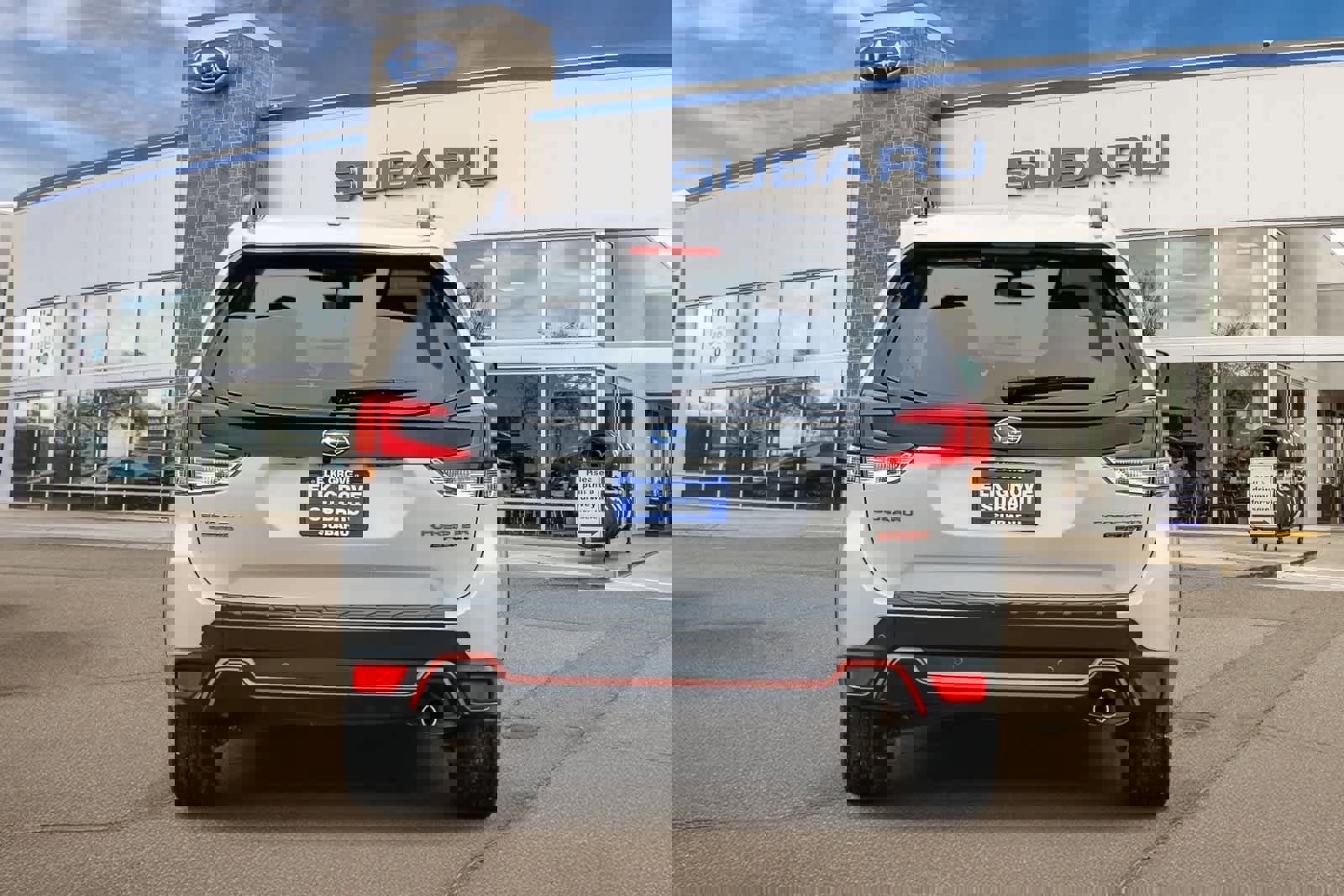 Used 2023 Subaru Forester Sport image 3