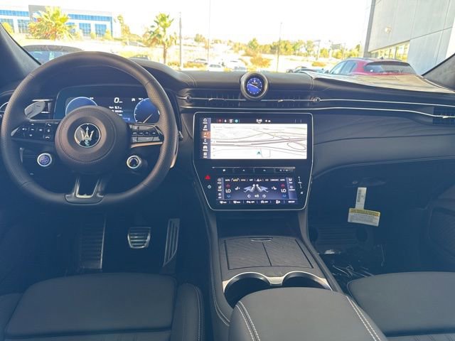 New 2025 Maserati Grecale Modena image 12