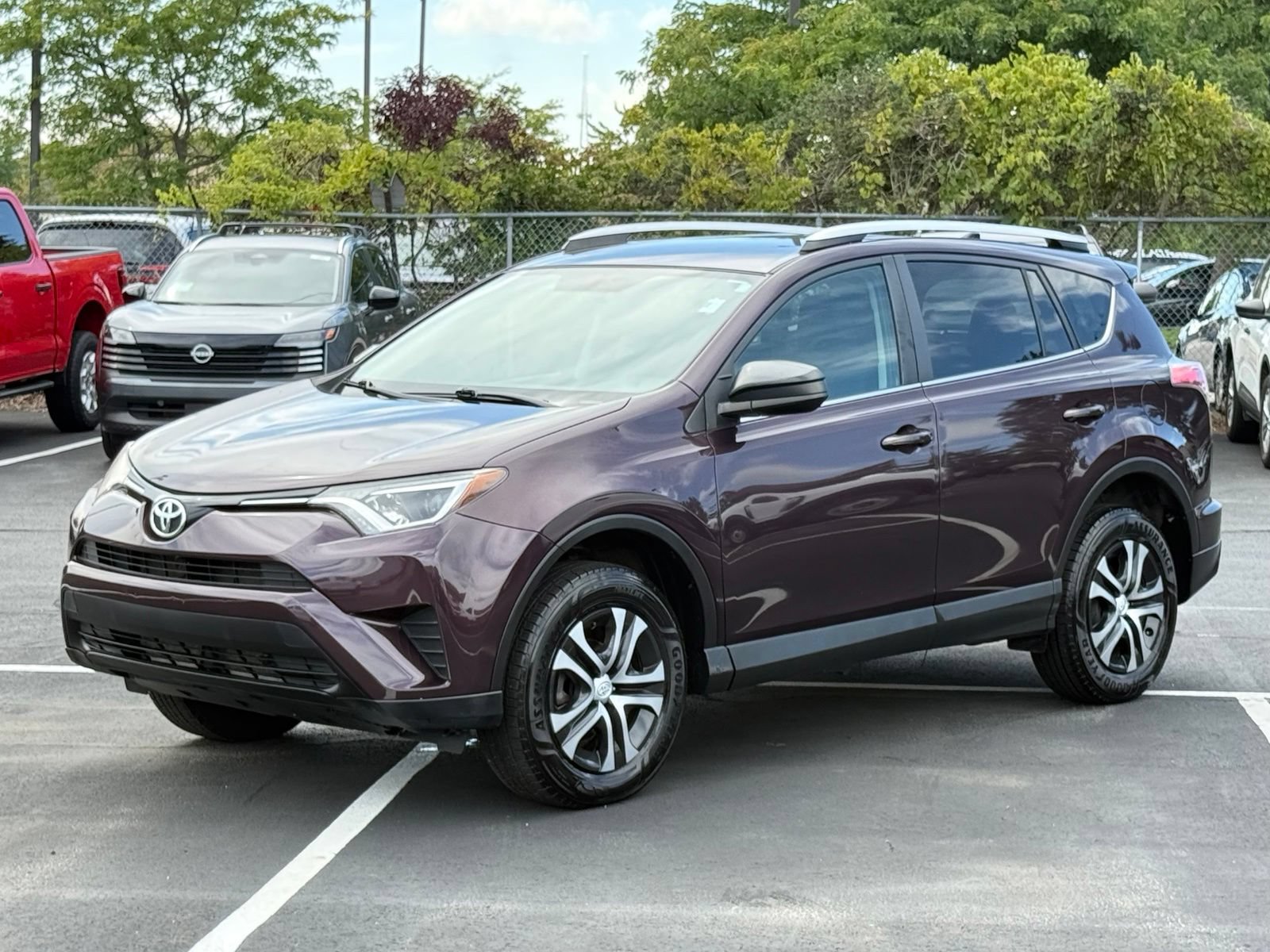 Used 2016 Toyota RAV4 LE FWD image 8