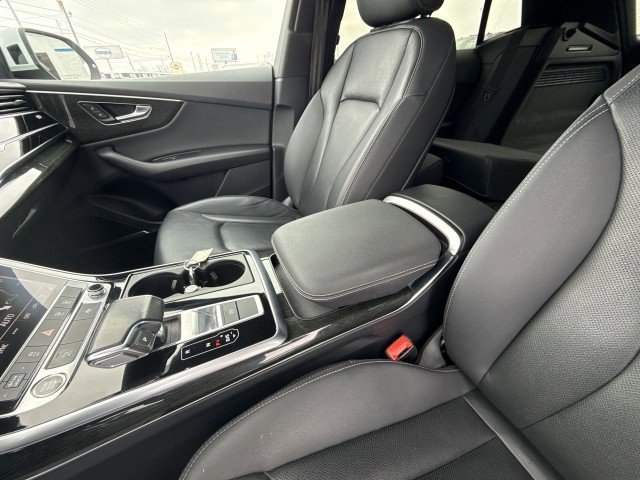Used 2021 Audi Q8 Premium Plus image 23