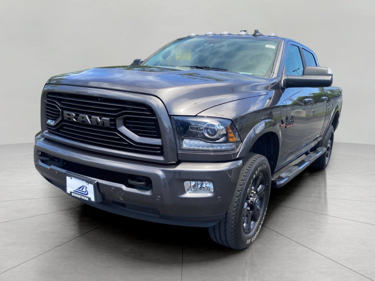 Used 2018 RAM 2500 Laramie w/ Sport Appearance Group AWD/4WD image 6