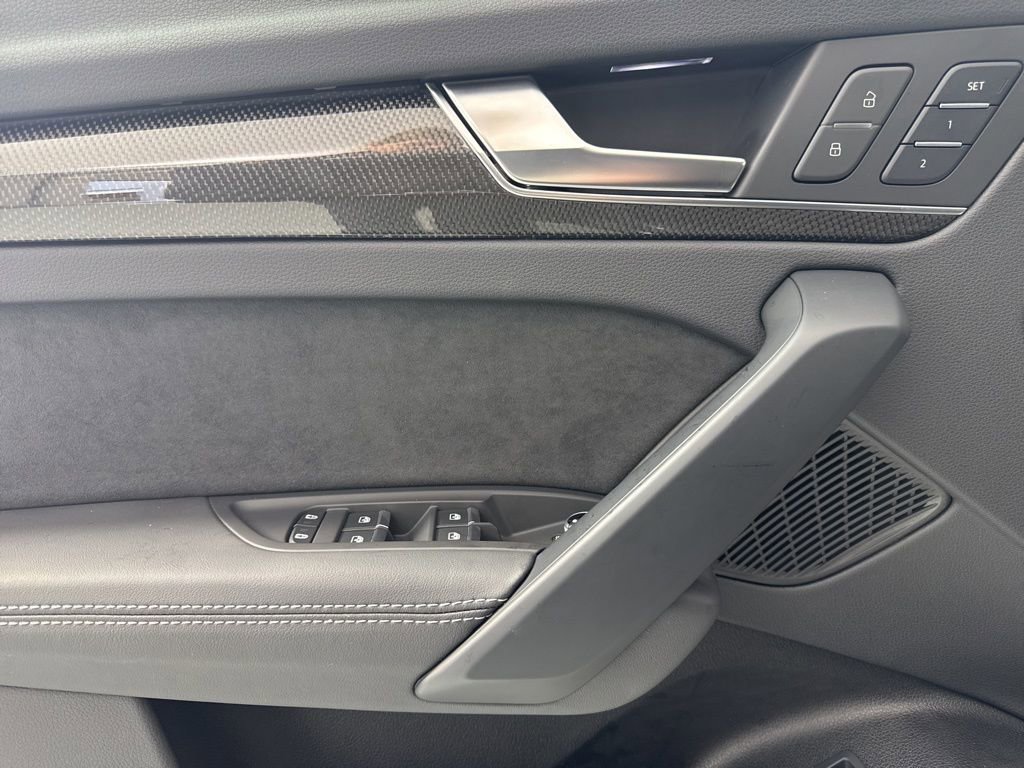 Used 2025 Audi SQ5 Premium Plus image 13
