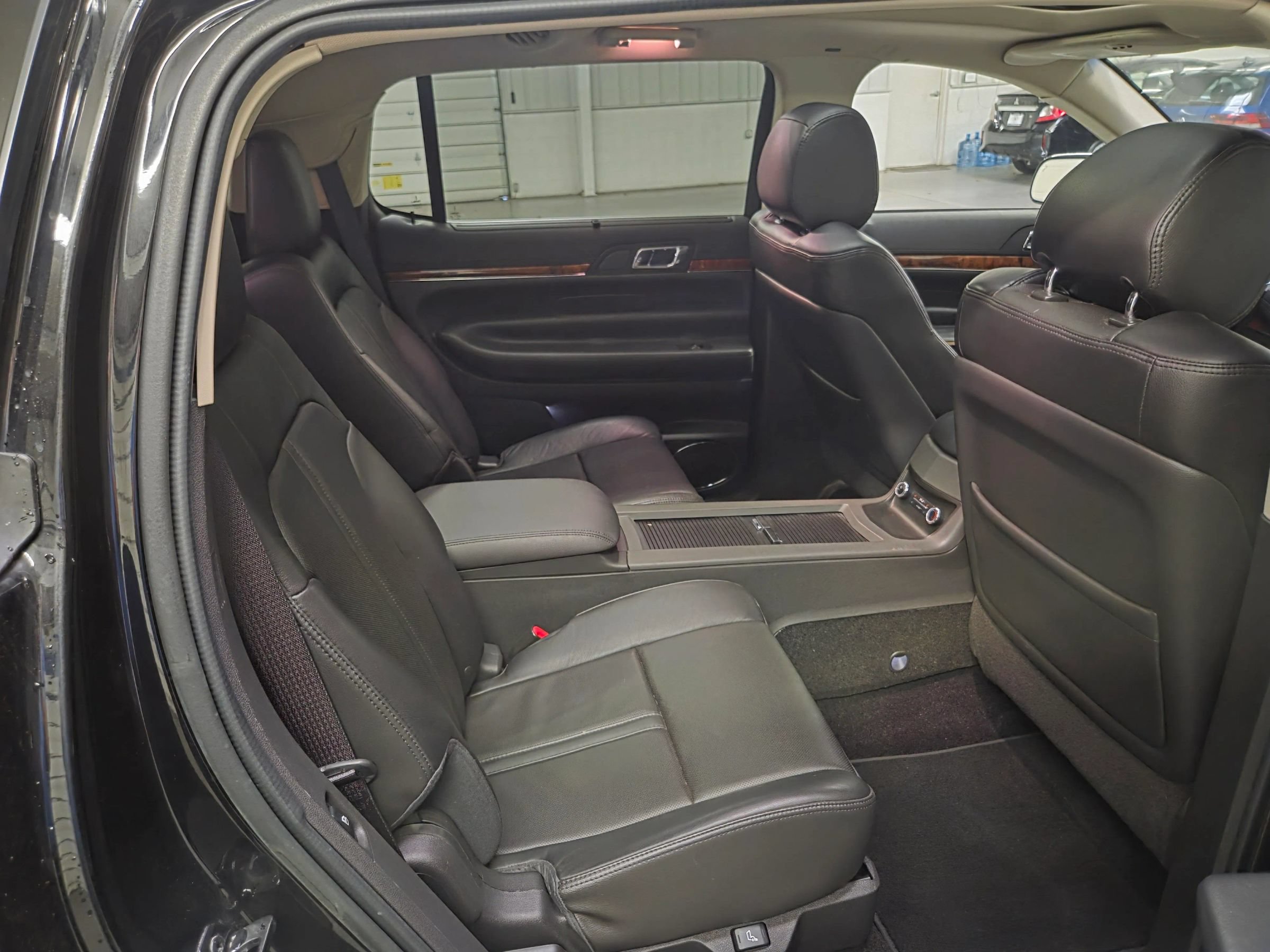Used 2019 Lincoln MKT AWD image 30