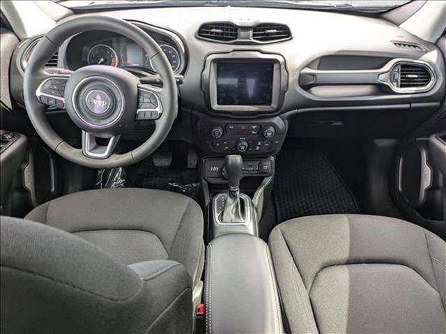 Used 2023 Jeep Renegade Latitude image 17