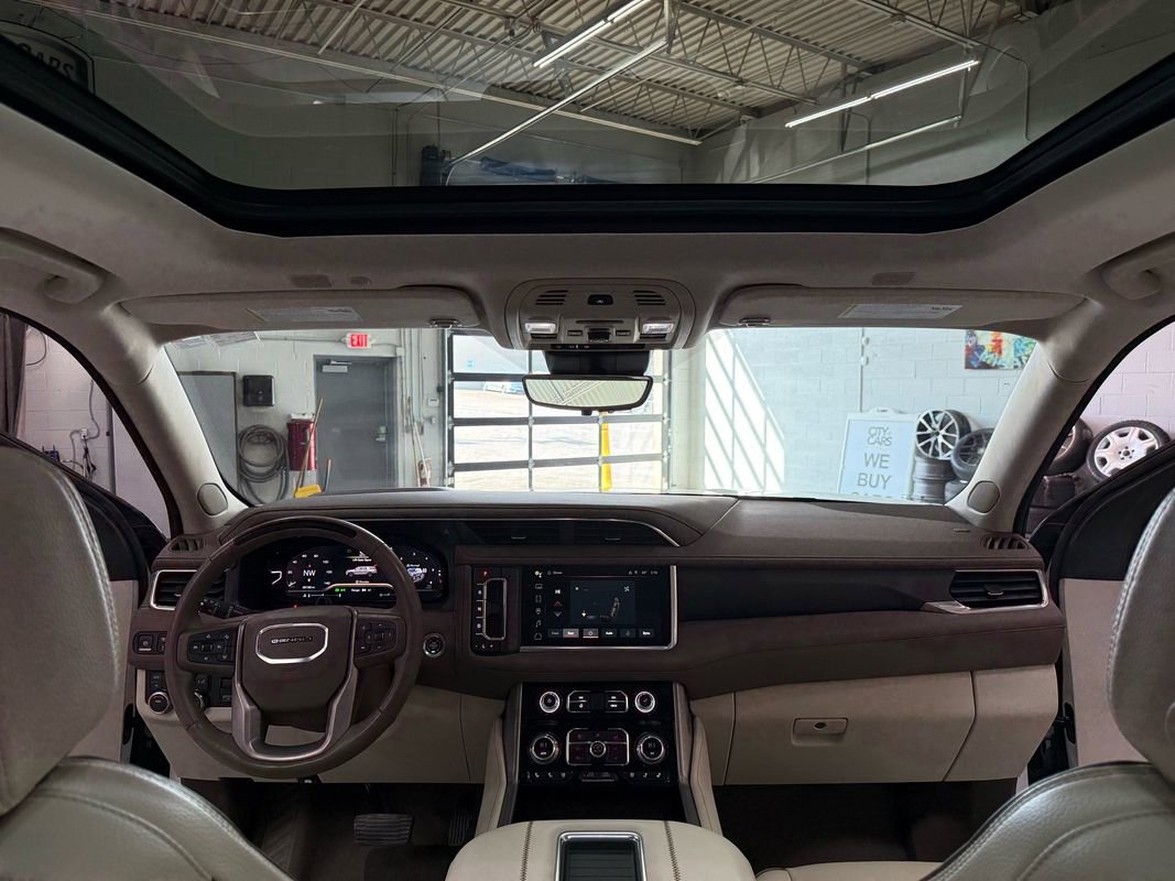 Used 2024 GMC Yukon XL Denali w/ Advanced Technology Package image 29