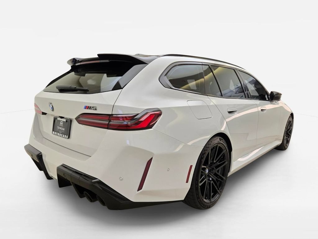 Used 2026 BMW M5 Touring AWD/4WD image 9