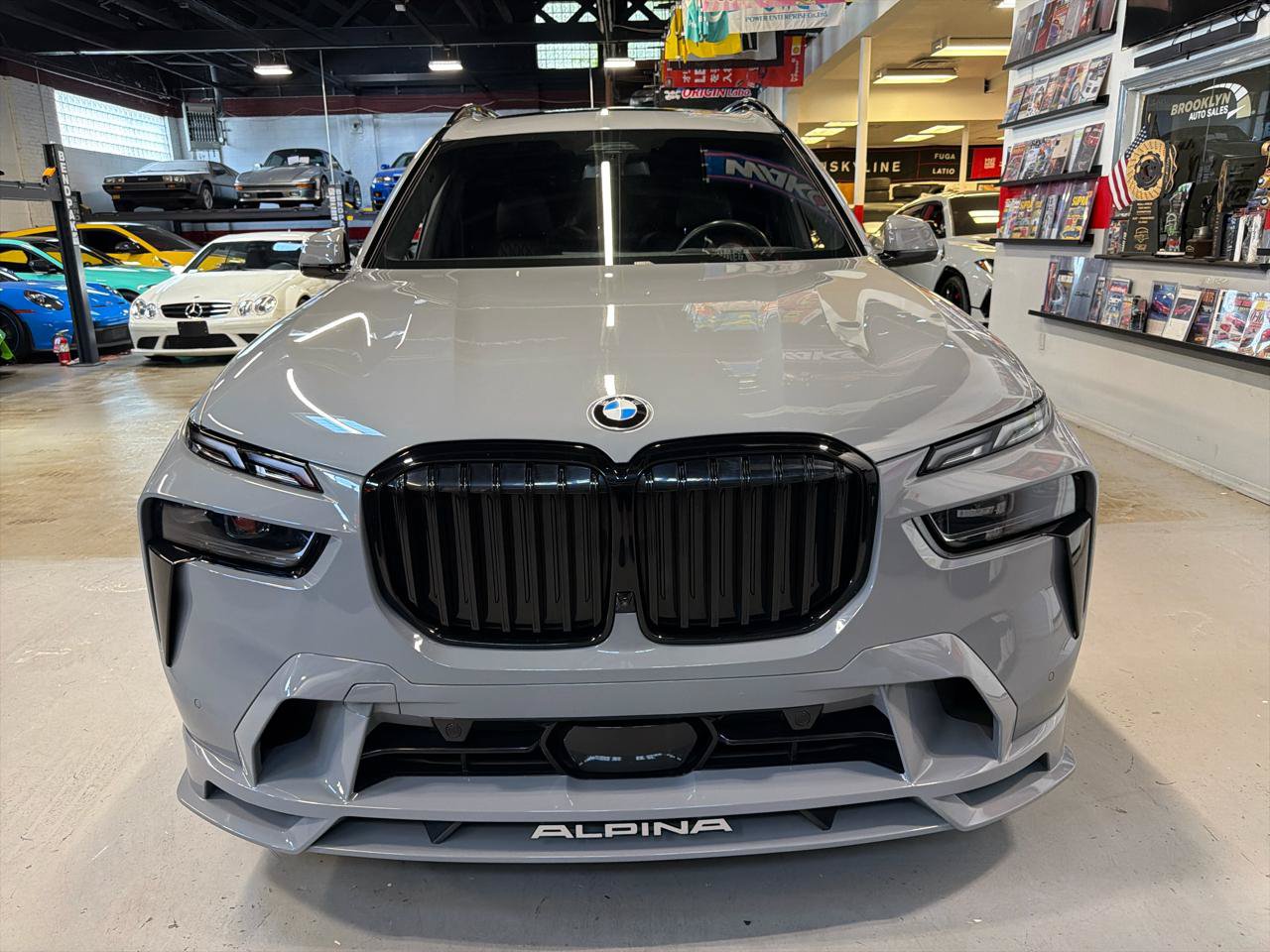 Used 2023 BMW ALPINA XB7 AWD/4WD image 2