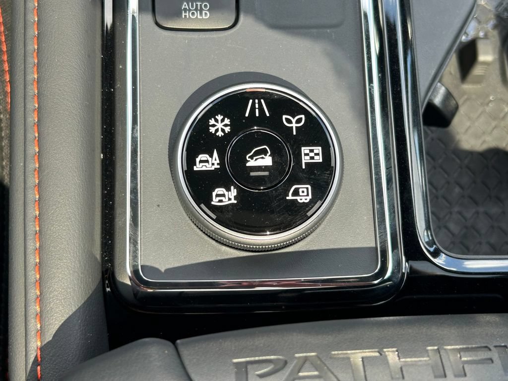 Used 2026 Nissan Pathfinder Rock Creek w/ Rock Creek Premium Package AWD/4WD image 28