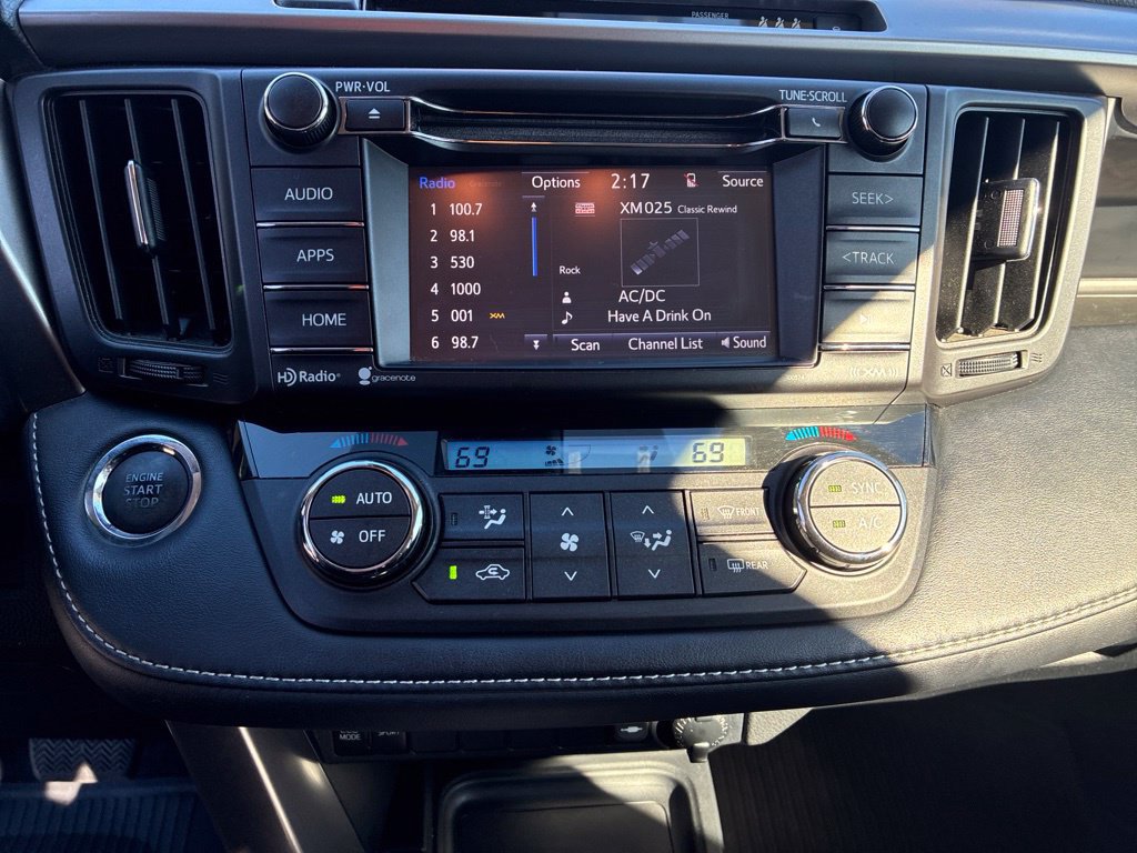 Used 2018 Toyota RAV4 XLE w/ Plus Extra Value Package AWD/4WD image 25