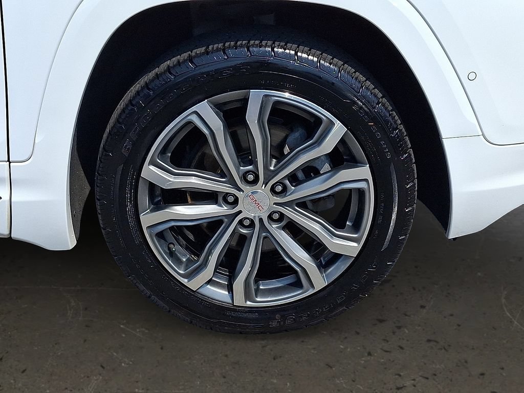 Used 2019 GMC Terrain Denali w/ Advanced Safety Package AWD/4WD image 9