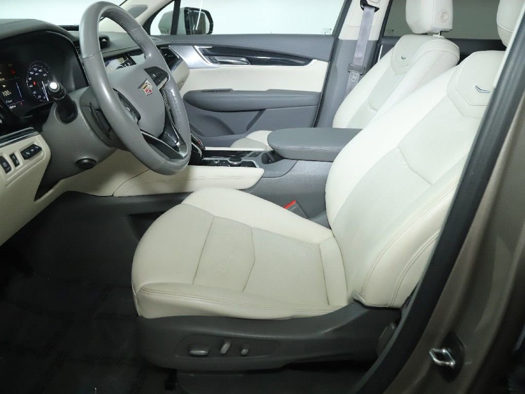 Used 2023 Cadillac XT6 Premium Luxury w/ Technology Package image 19