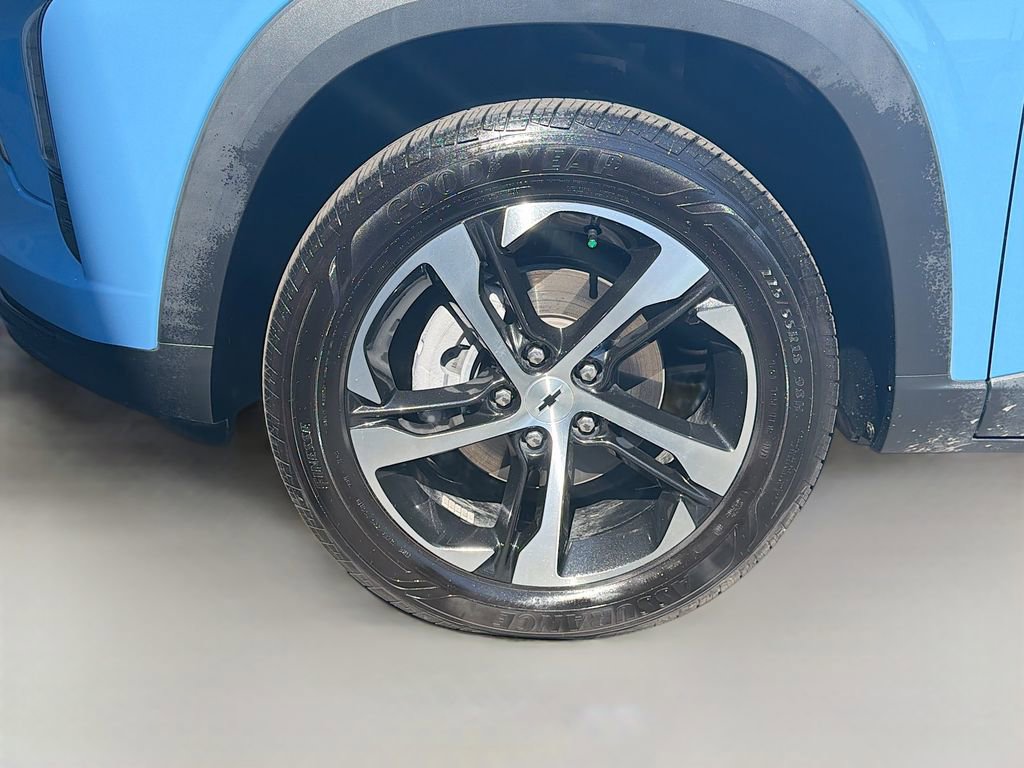 Used 2024 Chevrolet Trax RS FWD image 28