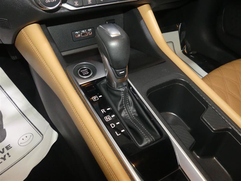 Used 2022 Nissan Sentra SV w/ SV Premium Package FWD image 39
