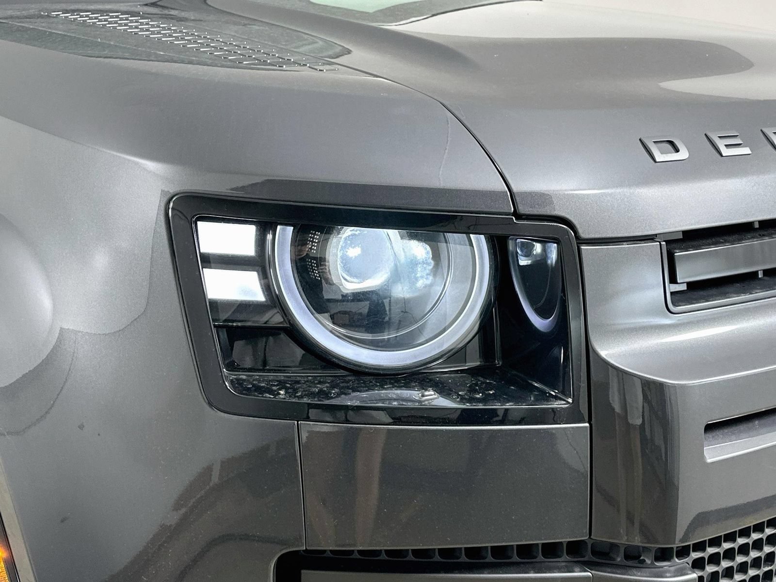 New 2026 Land Rover Defender 130 X-Dynamic SE AWD/4WD image 9
