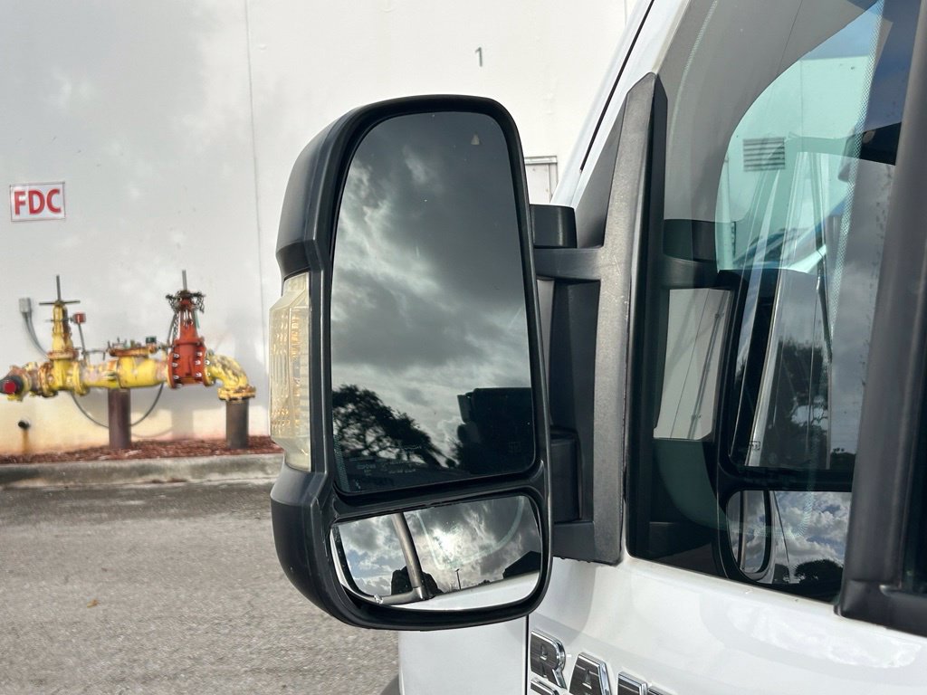 Used 2021 RAM ProMaster 2500 w/ Convenience Group FWD image 15