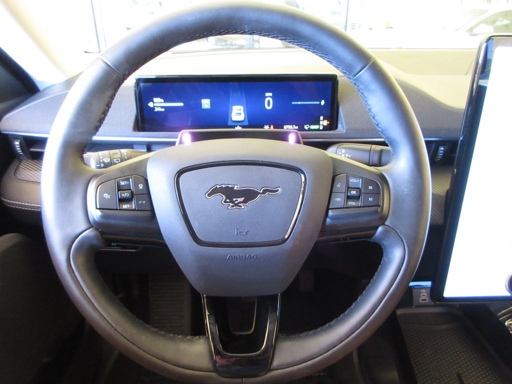 Certified 2025 Ford Mustang Mach-E Select RWD image 15