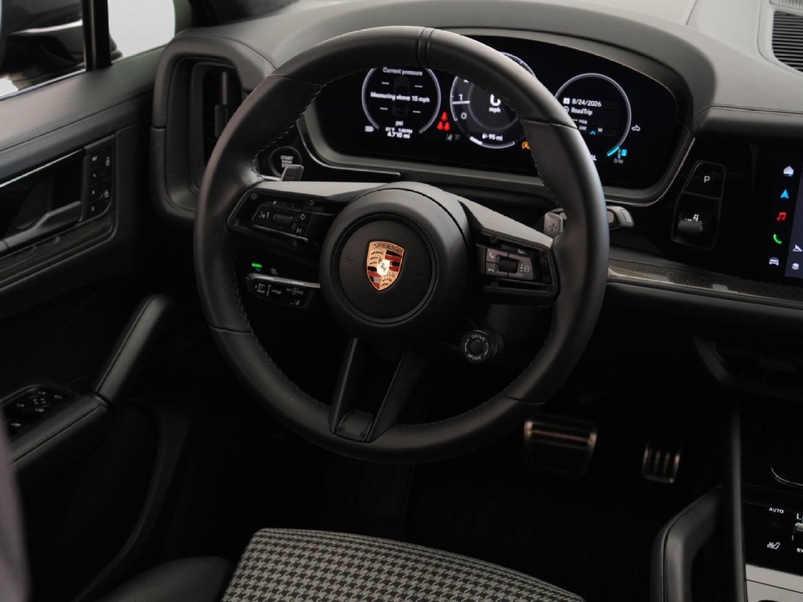 Used 2026 Porsche Cayenne GTS AWD/4WD image 28