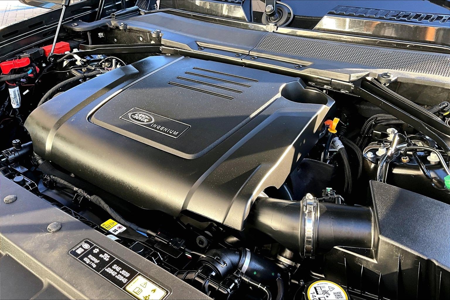 Used 2024 Land Rover Defender 110 S image 31