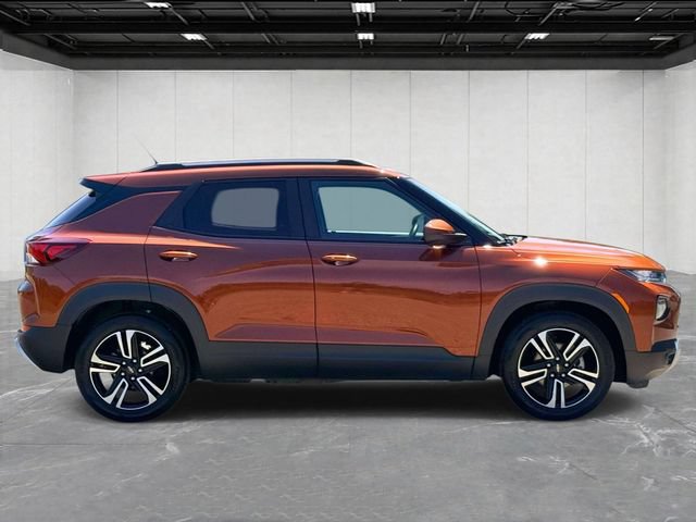 Used 2021 Chevrolet TrailBlazer LT w/ Premium Seating Package FWD image 6