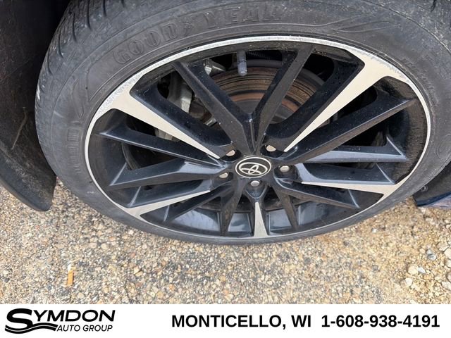 Used 2020 Toyota Camry XSE image 26