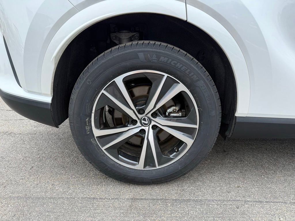 Used 2024 Lexus RX 350 Premium w/ Accessory Package (Z1) image 28