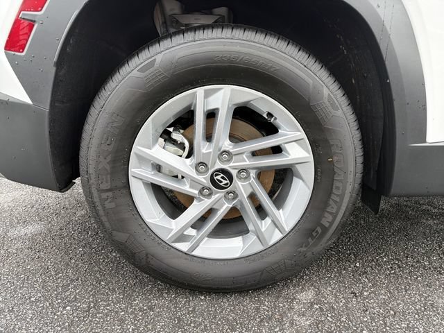 Certified 2025 Hyundai Tucson SE FWD image 17