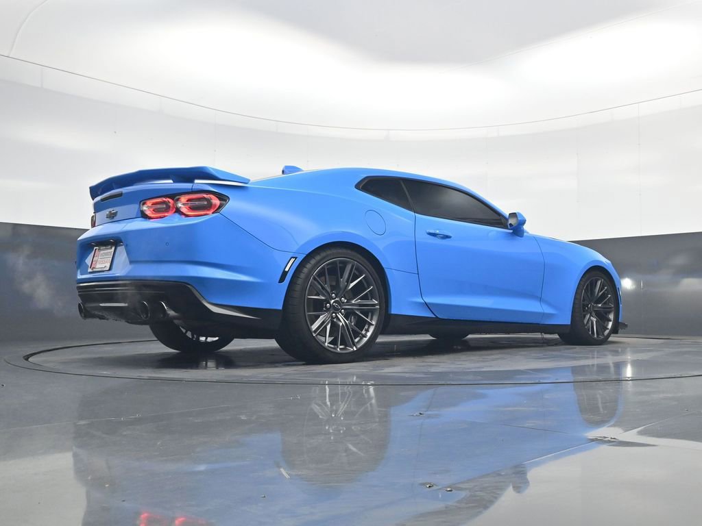 Used 2022 Chevrolet Camaro ZL1 image 16