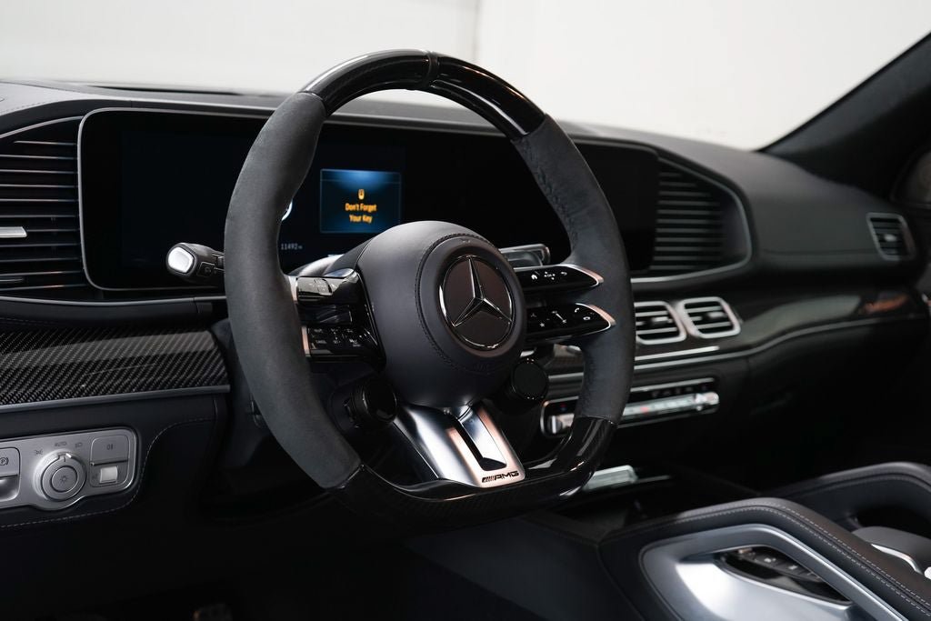 Used 2025 Mercedes-Benz GLS 63 AMG 4MATIC image 23