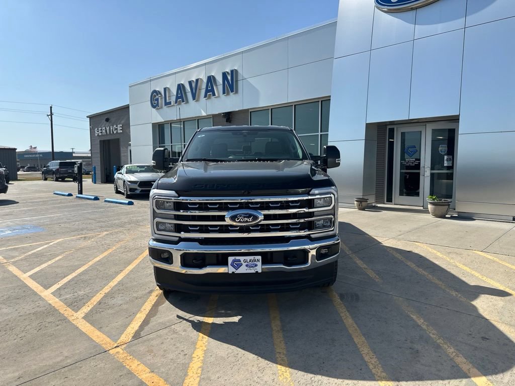 New 2026 Ford F350 XLT w/ XLT Premium Package AWD/4WD image 2