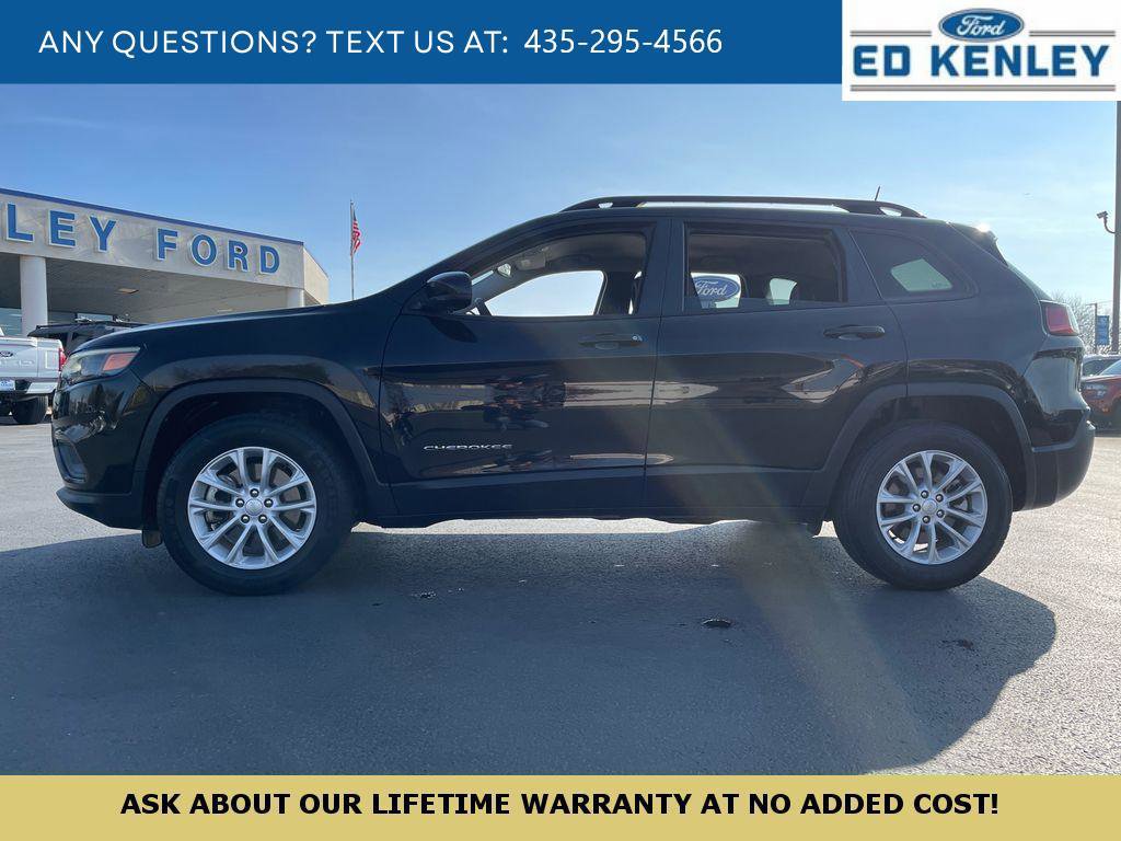 Used 2022 Jeep Cherokee Latitude Lux image 2