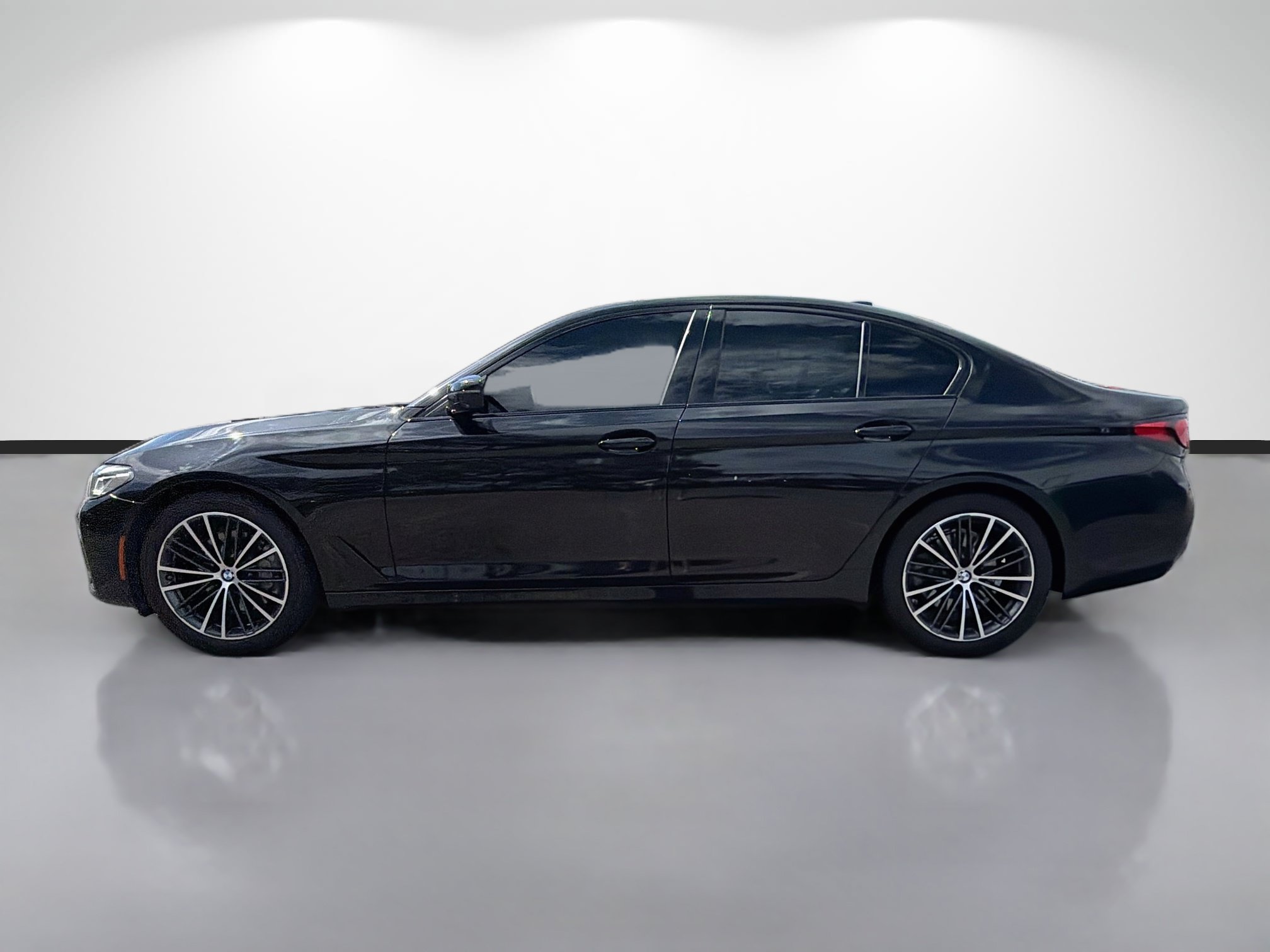 Used 2021 BMW 530i w/ Convenience Package RWD image 6