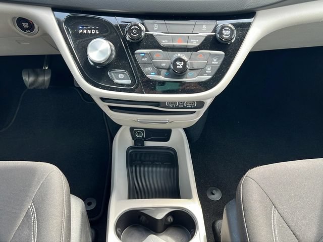 Used 2024 Chrysler Voyager LX FWD image 11