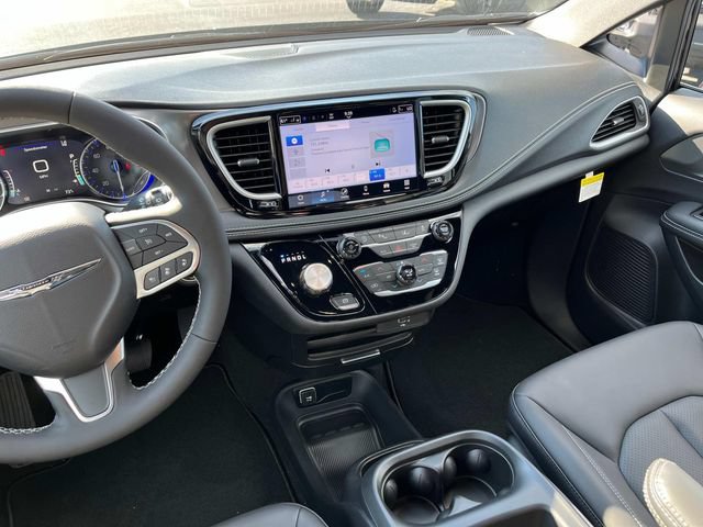 New 2026 Chrysler Pacifica Select FWD image 13