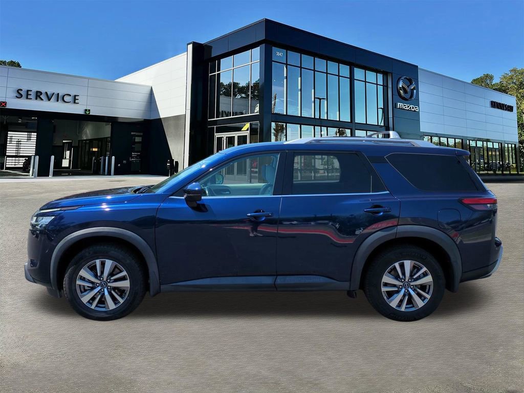 Used 2022 Nissan Pathfinder SL w/ Cargo Package image 7