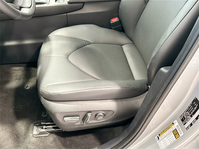 Certified 2025 Toyota Grand Highlander XLE image 16