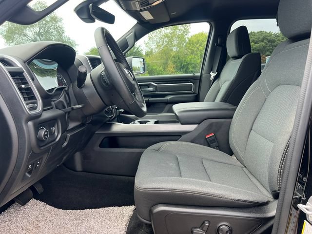 Used 2022 RAM 1500 Big Horn AWD/4WD image 4