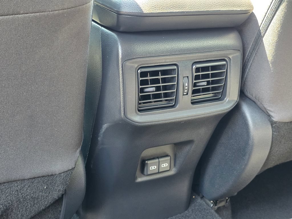 Used 2025 Toyota RAV4 XLE w/ Convenience Package AWD/4WD image 32