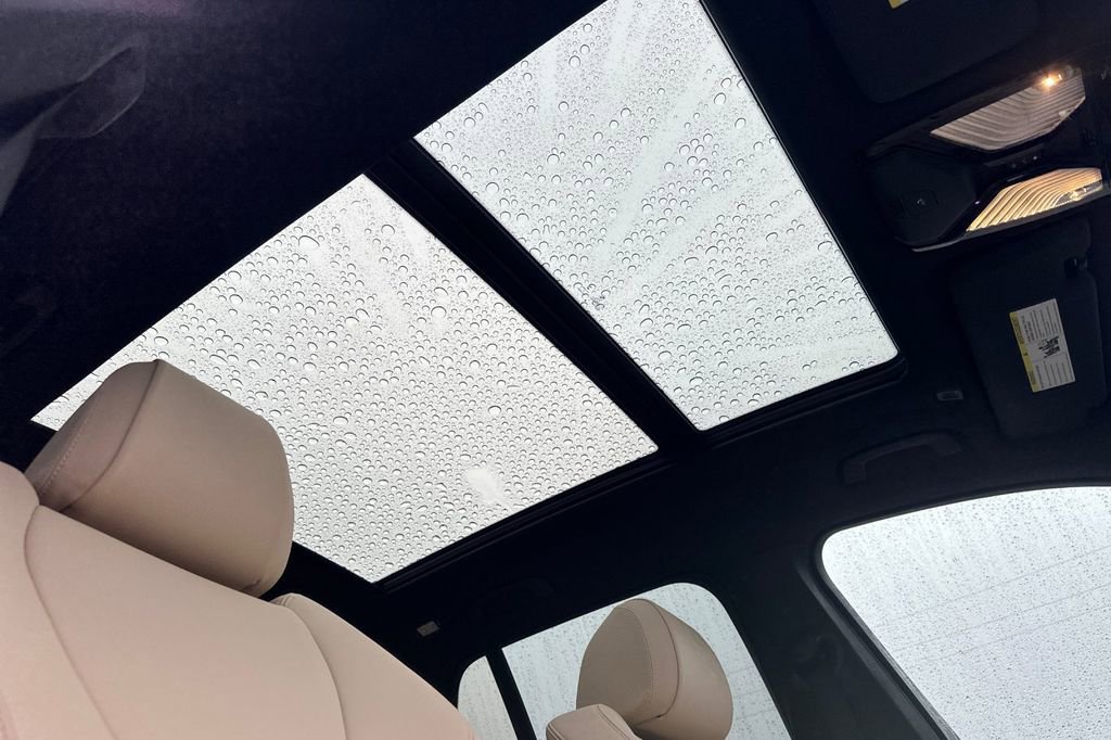 Used 2022 BMW X5 sDrive40i w/ Climate Comfort Package image 16