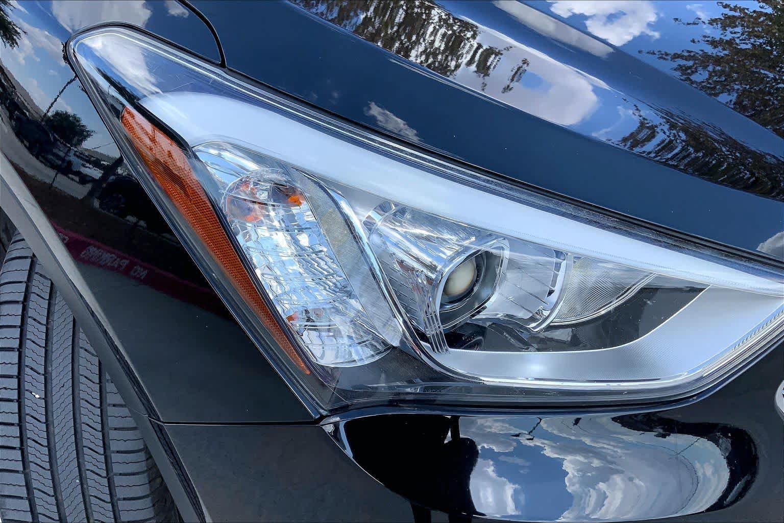 Used 2014 Hyundai Santa Fe Sport w/ Premium Equipment Package 03 FWD image 27