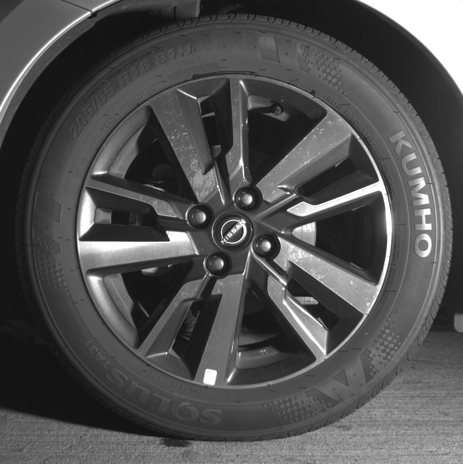 Used 2025 Nissan Versa SV image 12